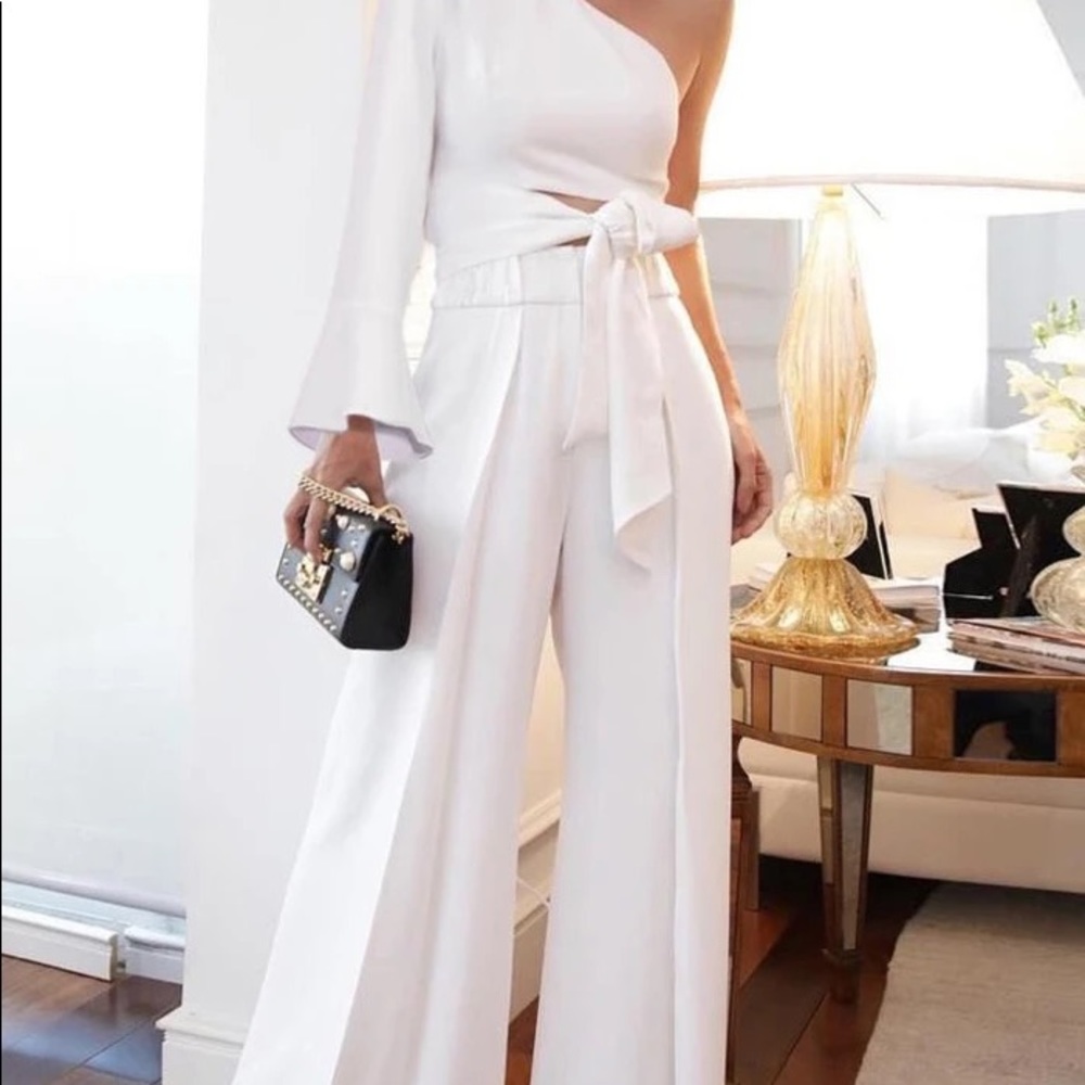 NEW elegant white slanted-shoulder (1 long-sleeve) top- size XL